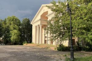 «Рисан» отремонтирует здание кинотеатра «Родина»