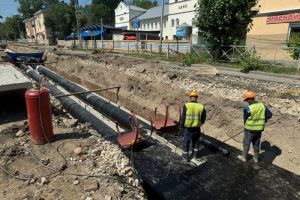 В Заводском районе Пензы ремонт тепломагистрали завершен наполовину