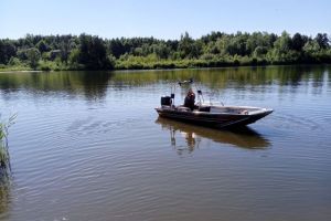 Спасатели достали тело мужчины из Суры