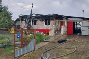 В Никольске сгорели два жилых дома: появились фото с места происшествия