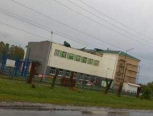 На крышу лицея в Земетчино, пострадавшую от урагана, выделили средства