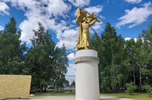 В Лунино обновление мемориала воину-освободителю идет по графику