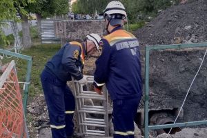 В Пензе на улице Ульяновской мужчина провалился в котлован теплотрассы