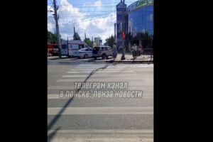 Машины скорой помощи и пожарные прибыли к ТЦ «Сан и Март»: в Пензе идут учения