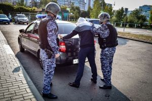 Пьяный пензенец избил на улице женщину