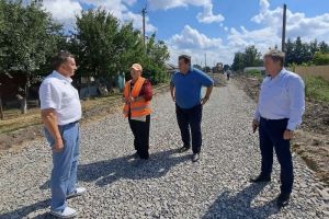 Александр Гришаев проинспектировал объекты ремонта и строительства в Земетчино