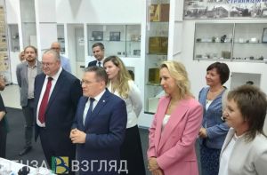 Гендиректор «Росатома» Лихачев и губернатор Мельниченко посетили ПО «Старт»