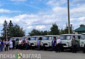 Районам Пензенской области передали санитарные автомобили