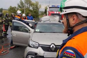 Опубликованы фотографии с места аварии в Пензе, где погибли двое