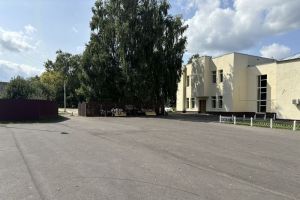 В Лопатино рабочие завершают обновление площади имени Гагарина