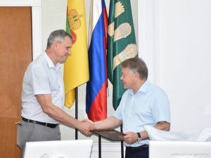 Басенко поздравил председателя спорткомитета Пензы Чеснокова с юбилеем