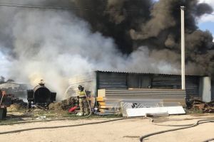 Опубликовано видео тушения пожара в Пензе на улице Аустрина