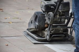 В пензенском парке имени Белинского начали укладывать новую плитку