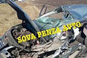 Опубликованы новые фото с места жесткой аварии на трассе в Бессоновском районе