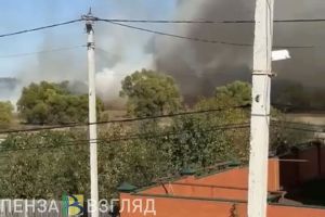 В Пензе пожар в районе улицы Рузляева раскинулся на 800 квадратных метров