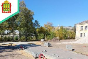 В Сердобске продолжается благоустройство сквера «Семья»