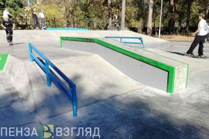 Губернатор Олег Мельниченко посетил новый скейт-парк в Заречном