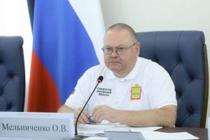 Олег Мельниченко поздравил жителей Пензенской области с Днем пожилых людей