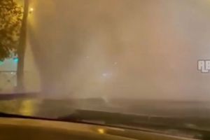 Появилось видео порыва трубопровода на улице Володарского