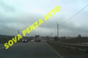 Момент ДТП с разворотом машины на пензенском участке трассы М-5 сняли на видео