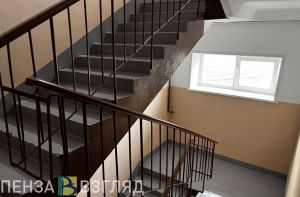 Больная пензячка не смогла открыть входную дверь