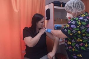 Более 150 жителей Башмаковского района прошли вакцинацию в передвижном медкомплексе