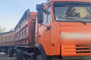В Бековском районе охранник оказался под завалами из-за двигавшегося «КамАЗа»