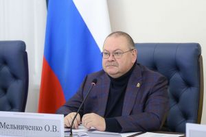 Мельниченко поручил увеличить премии для талантливой молодежи более чем в 3 раза