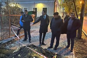 В Пензе дефекты на тепловых сетях устраняют даже ночью