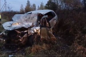 Появились кадры с места столкновения двух легковушек в Пензенском районе