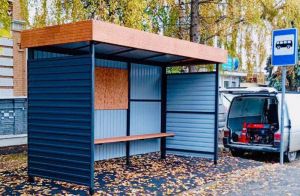 На улице Каракозова в Пензе появился новый остановочный павильон