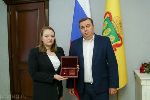 Сергей Федотов вручил звезду Героя ДНР семье пензенского военнослужащего
