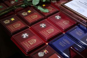 Олег Мельниченко вручил награды жителям Пензенской области