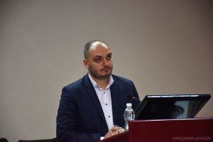 Михаил Парастаев отчитался о ремонте внутриквартальных дорог в Пензе