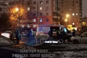 Пензенцы сообщают, что в микрорайоне Арбеково автомобилист сбил девушку