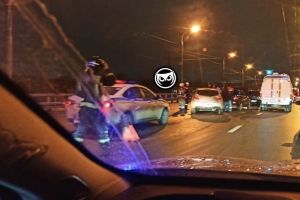 Пензенцы сообщают о ДТП с участием 5 машин на мосту имени Свердлова