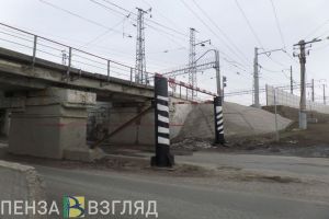 В Пензе из-за ремонта закроют тротуар под железнодорожным мостом на улице Ерик