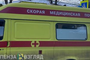 На трассе М-5 в Пензе после столкновения с «КамАЗом» госпитализировали женщину