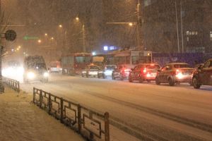 Пензенцы пожаловались на узкую пешеходную дорожку на улице Злобина