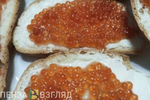 Пензенцам назвали сумму, которую придется потратить на новогодний стол