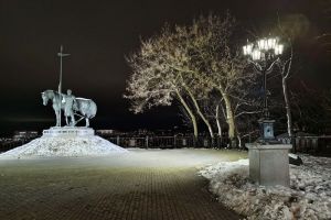 Лавочки у памятника Первопоселенцу в Пензе убрали до весны