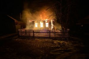 В Никольском районе загорелся дом