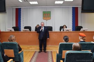 Юным пензенцам вручили паспорта в День Конституции