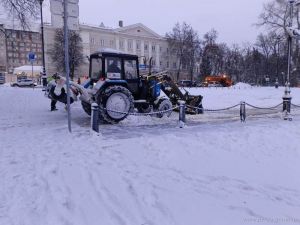 С последствиями снегопада борются 155 работников «Пензавтодор»