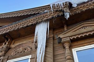 При обнаружении сосулек и наледи пензенцев просят обращаться к коммунальщикам