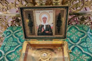 В Покровский архиерейский собор Пензы привезли мощи блаженной Матроны Московской