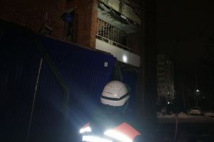 В Пензе из-за падения балконов разрушилась крыша швейной мастерской