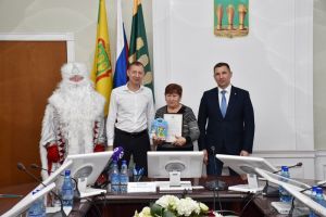 В Пензе наградили победителей голосования за лучшее новогоднее оформление