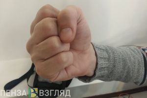 Ревнивый пензенец набросился на экс-возлюбленную в парикмахерской