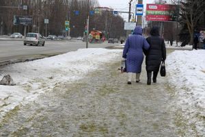В пензенском микрорайоне Арбеково обработали тротуары после проверки прокуратуры